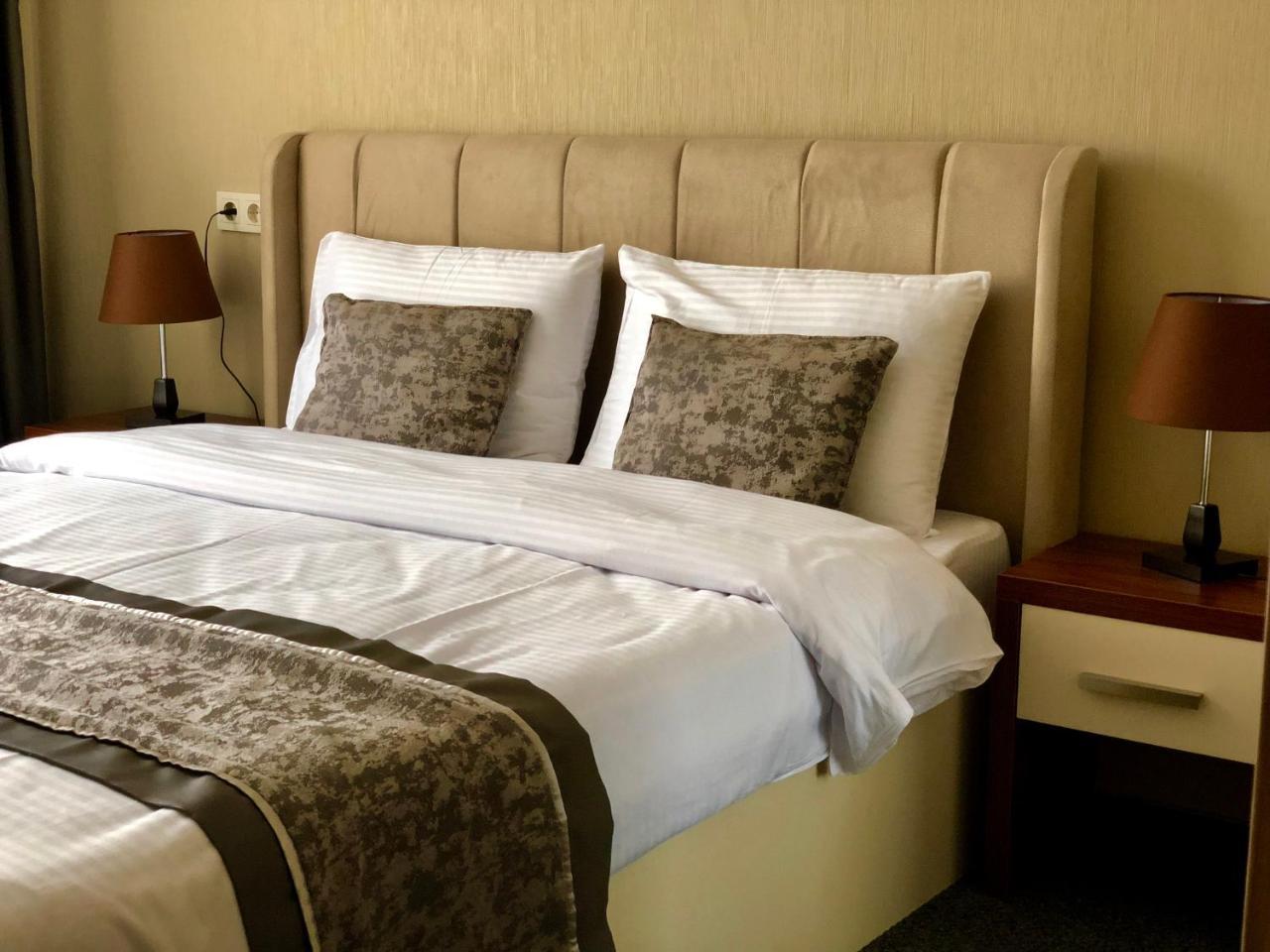 Tbili Hotel Tbilisi Eksteriør billede