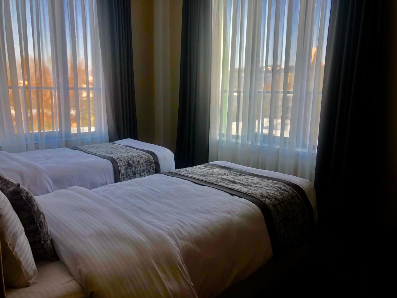 Tbili Hotel Tbilisi Eksteriør billede