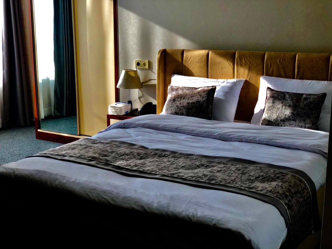 Tbili Hotel Tbilisi Værelse billede