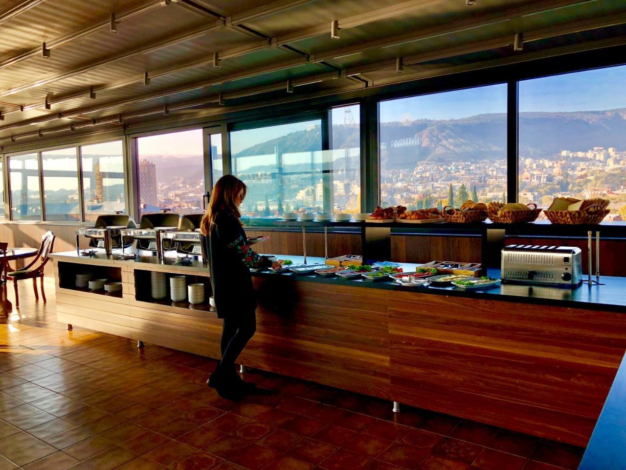 Tbili Hotel Tbilisi Eksteriør billede