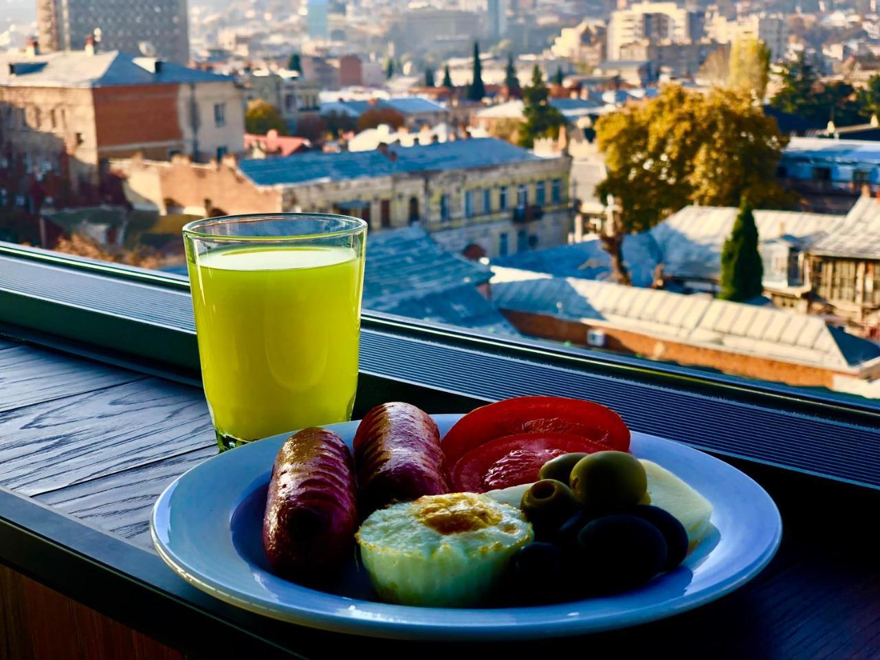 Tbili Hotel Tbilisi Eksteriør billede