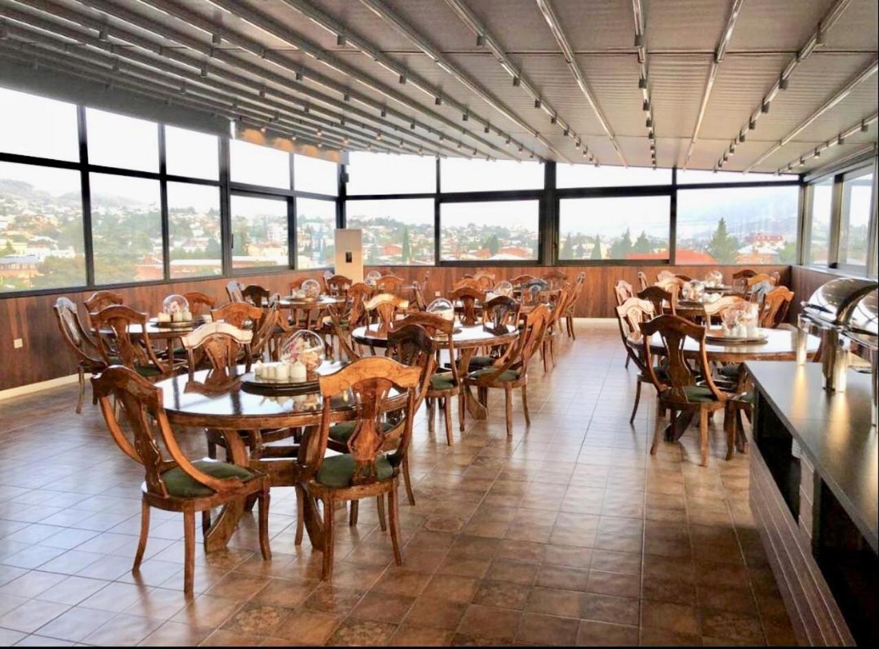 Tbili Hotel Tbilisi Eksteriør billede