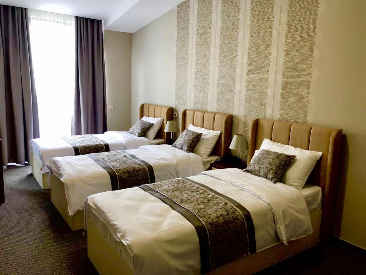 Tbili Hotel Tbilisi Eksteriør billede